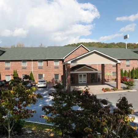 Mountain Inn&Suites Airport - Hendersonville Exterior foto