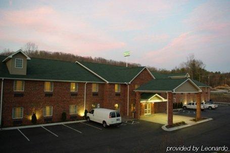 Mountain Inn&Suites Airport - Hendersonville Exterior foto