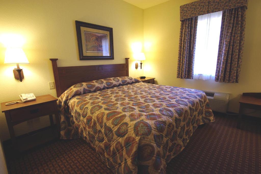 Mountain Inn&Suites Airport - Hendersonville Zimmer foto